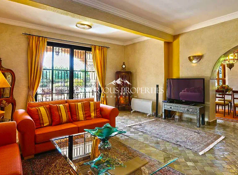 Manifique Villa à Vendre à Marrakech - Agence Immobilière - Salon