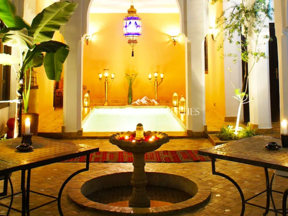 Beau Riad à Vendre à Marrakech - 8 Chambres - Médina