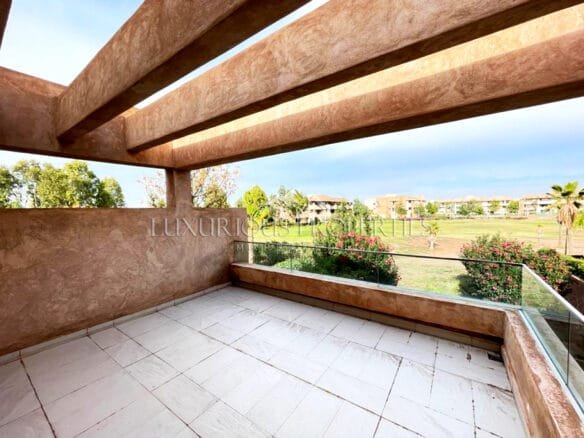 Villa de 282m² à Vendre à Marrakech, Prestigia Jawhar, avec Piscine Privative