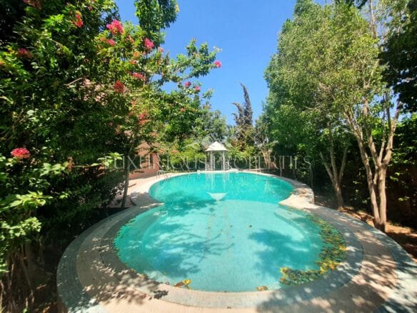 Prestigieuse Villa de 730m² à Vendre dans la zone hautement recherchée de l'Agdal