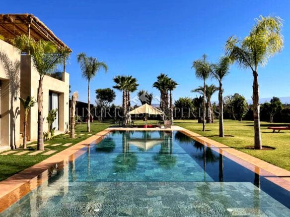 Vente Charmante Villa à Marrakech, Terrain 3100m², 5 suites, Piscine Chauffée.