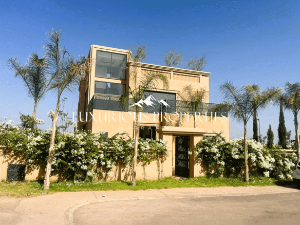 Villa Neuve de 360m²sur Akenza, Proche du Famous Beach