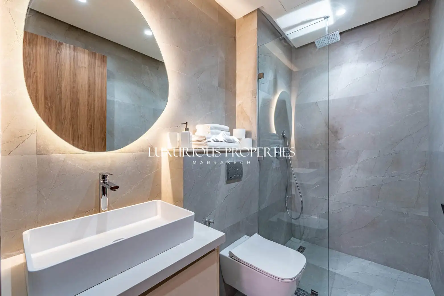 D16B07E6-A5B4-442B-9E10-EF7F7CD3229F