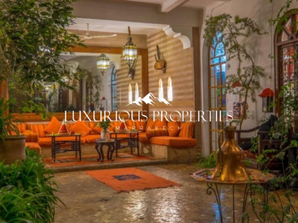 Riad Marrakech Médina - 300m², 6 Chambres, Titré, 2 Bassins, Maison d’Hôtes - Bab Doukkala