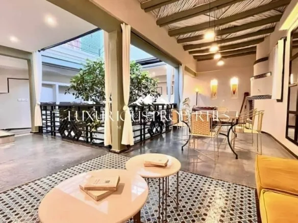 Riad Meublé 3 Suites - 74m², Terrasse, Climatisé - Qt Riad Zitoun, Médina